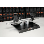 ΕΚΘΕΤΗΣ (STAND) ΕΠΙΤΡΑΠΕΖΙΟΣ ΜΕ ΜΕΤΑΛΛΙΚΗ ΜΠΑΡΑ 500mm ΓΙΑ ΠΡΟΙΟΝΤΑ OPTILINE 300x250x85mm BENCH LAMPA - 1 τεμ. - Image 2